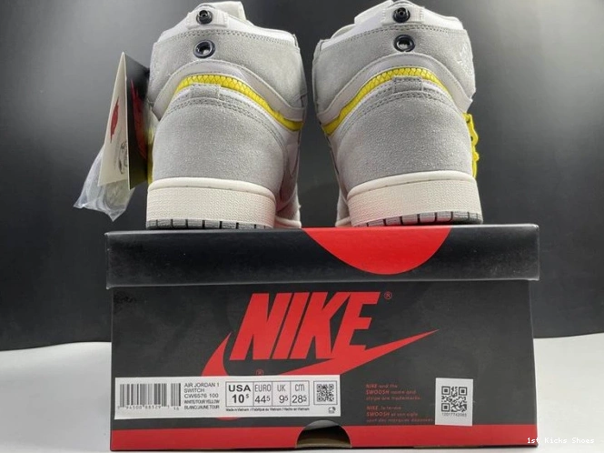 1st Kicks High CW6576-100 Air Smoke Light Jordan 1 Switch 0802